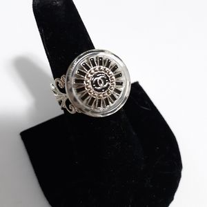 Authentic button ring
